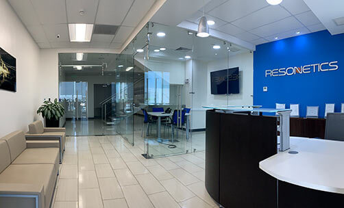 RESONETICS-FOTO Resonetics - Medical Manufacturing Company